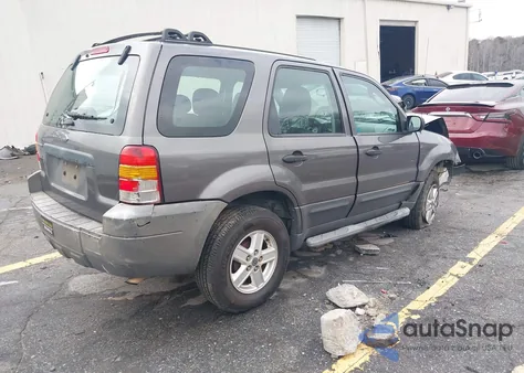 2006 Ford Escape Xls/Xls Manual z USA, uszkodzony, nr VIN 1FMYU02Z06KA42907